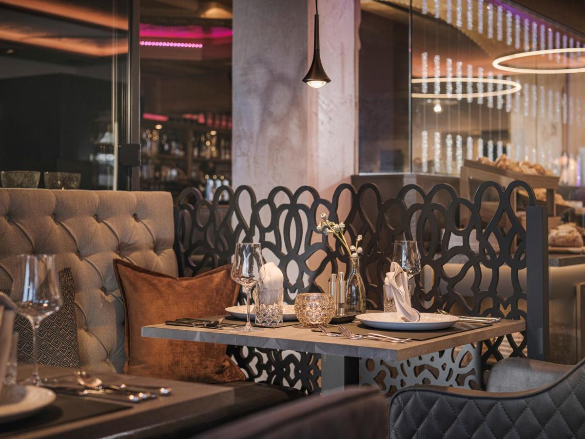Hotel Bergkristall Zillertal - Adults Only 14 Years Plus ฮิพพาค ภายนอก รูปภาพ