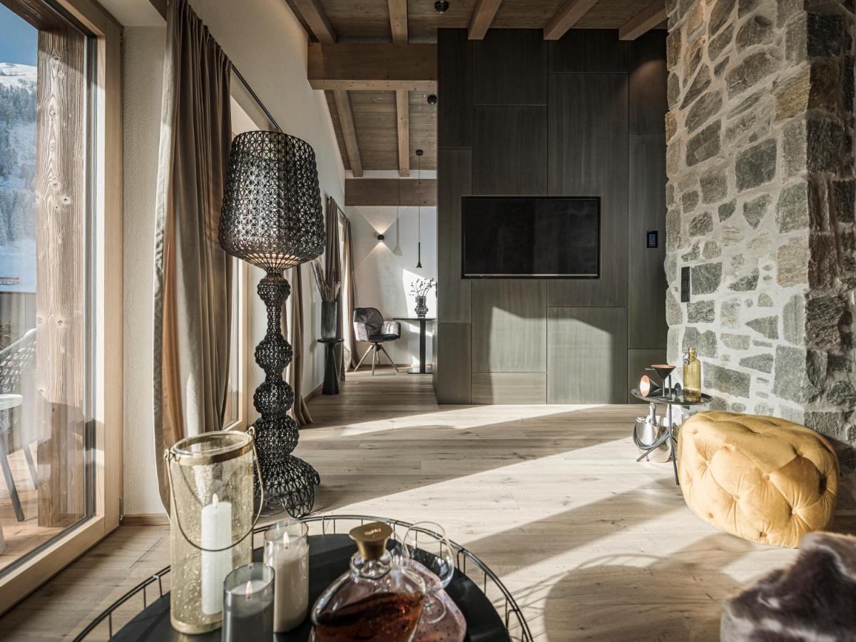 Hotel Bergkristall Zillertal - Adults Only 14 Years Plus ฮิพพาค ภายนอก รูปภาพ
