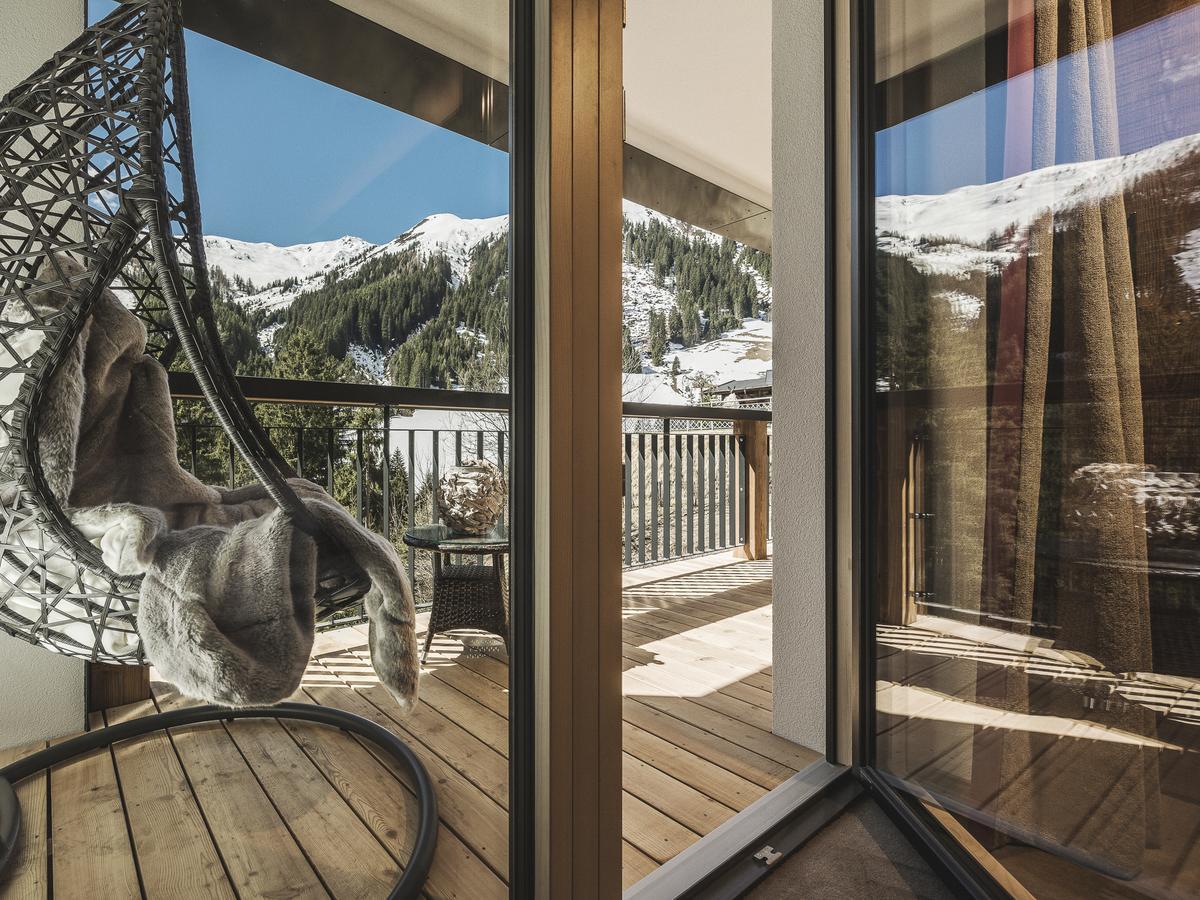 Hotel Bergkristall Zillertal - Adults Only 14 Years Plus ฮิพพาค ภายนอก รูปภาพ
