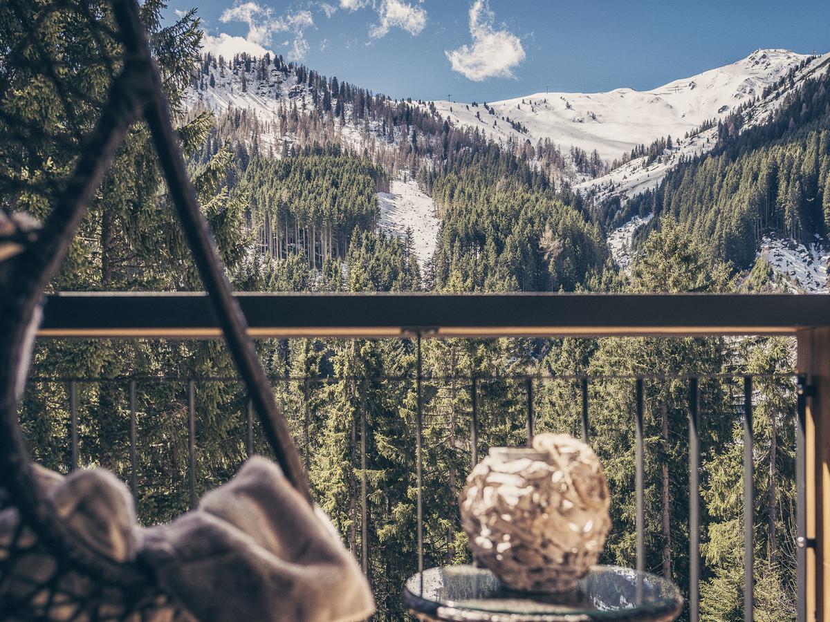Hotel Bergkristall Zillertal - Adults Only 14 Years Plus ฮิพพาค ภายนอก รูปภาพ