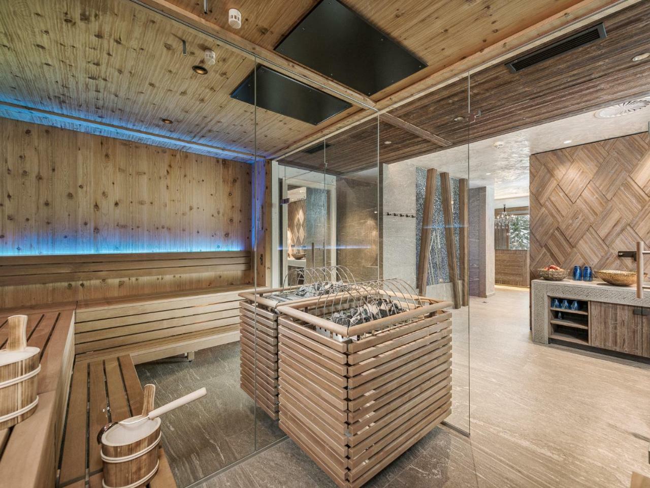 Hotel Bergkristall Zillertal - Adults Only 14 Years Plus ฮิพพาค ภายนอก รูปภาพ